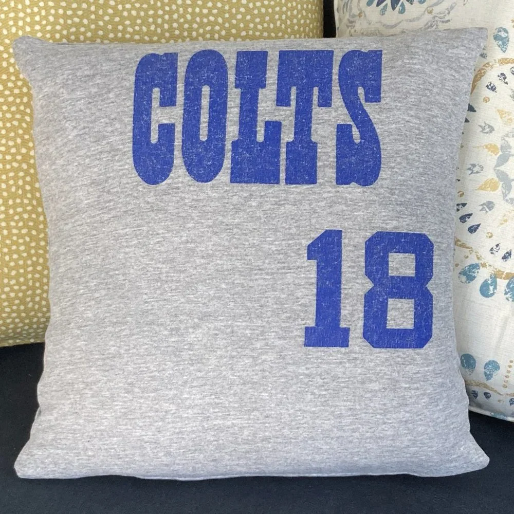 INDIANAPOLIS COLTS HANDMADE NFL 16x16 vintage t-shirt THROW PILLOW cover